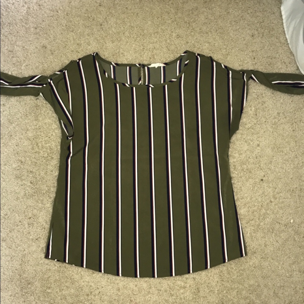 E & M blouse